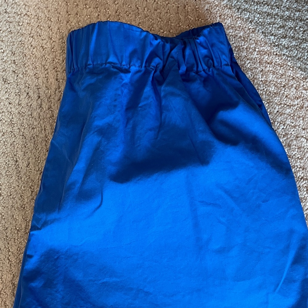 Lafayette 148 New York Women’s Vibrant Blue Shorts size small - Picture 2 of 6